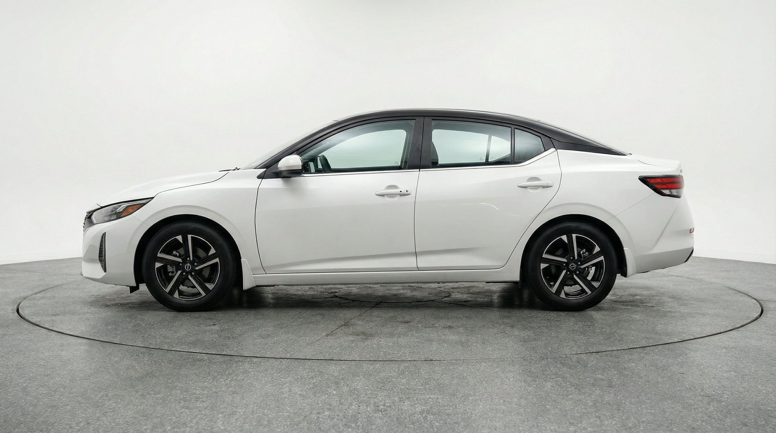 Thumbnail: 2025 Nissan Sentra - 5