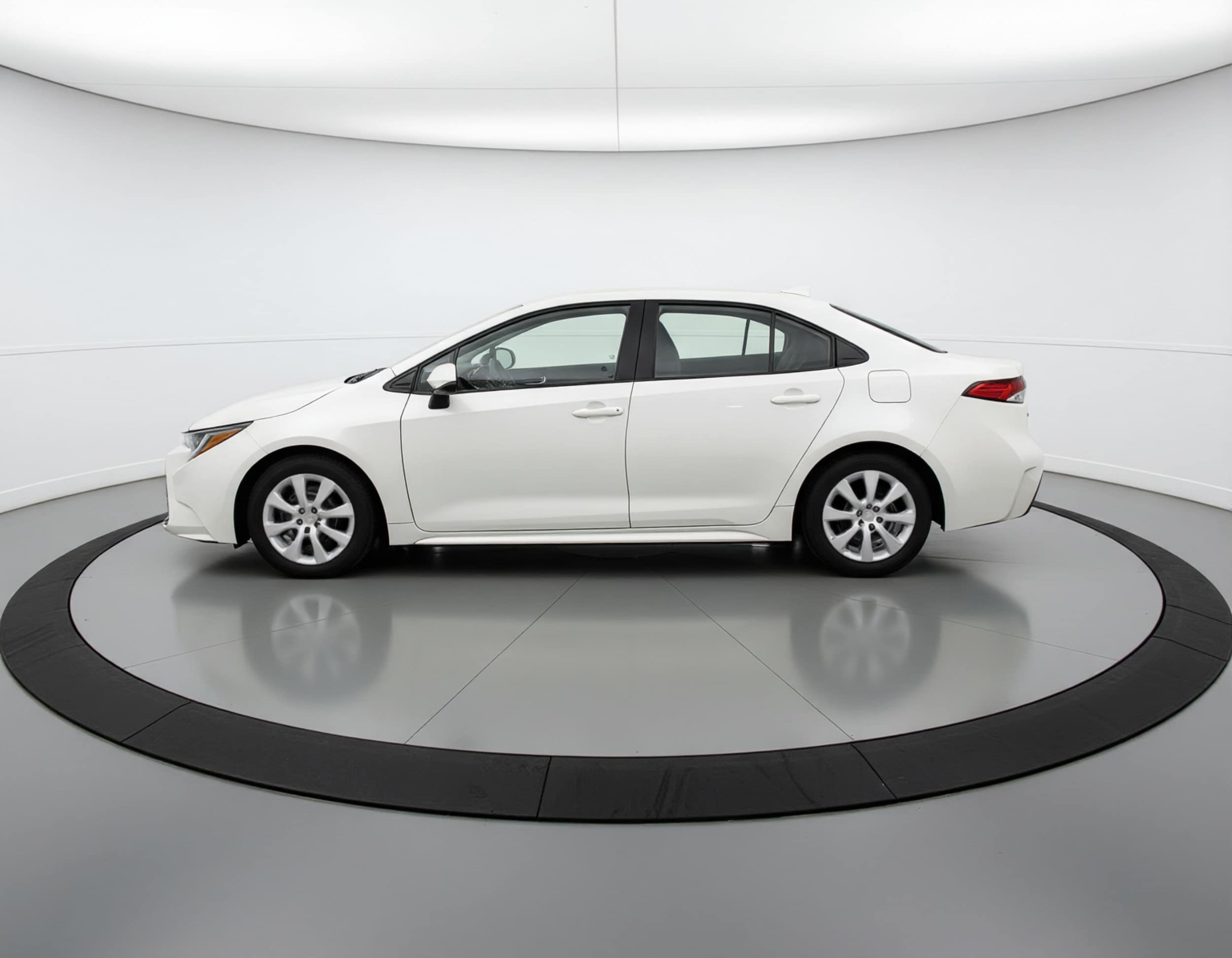 Thumbnail: 2025 Toyota Corolla - 4