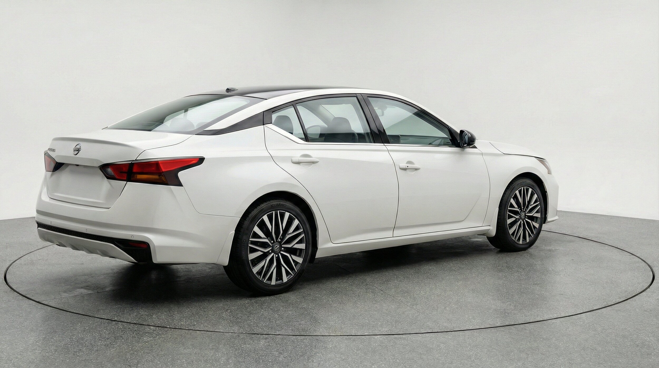 Thumbnail: 2025 Nissan Altima - 9