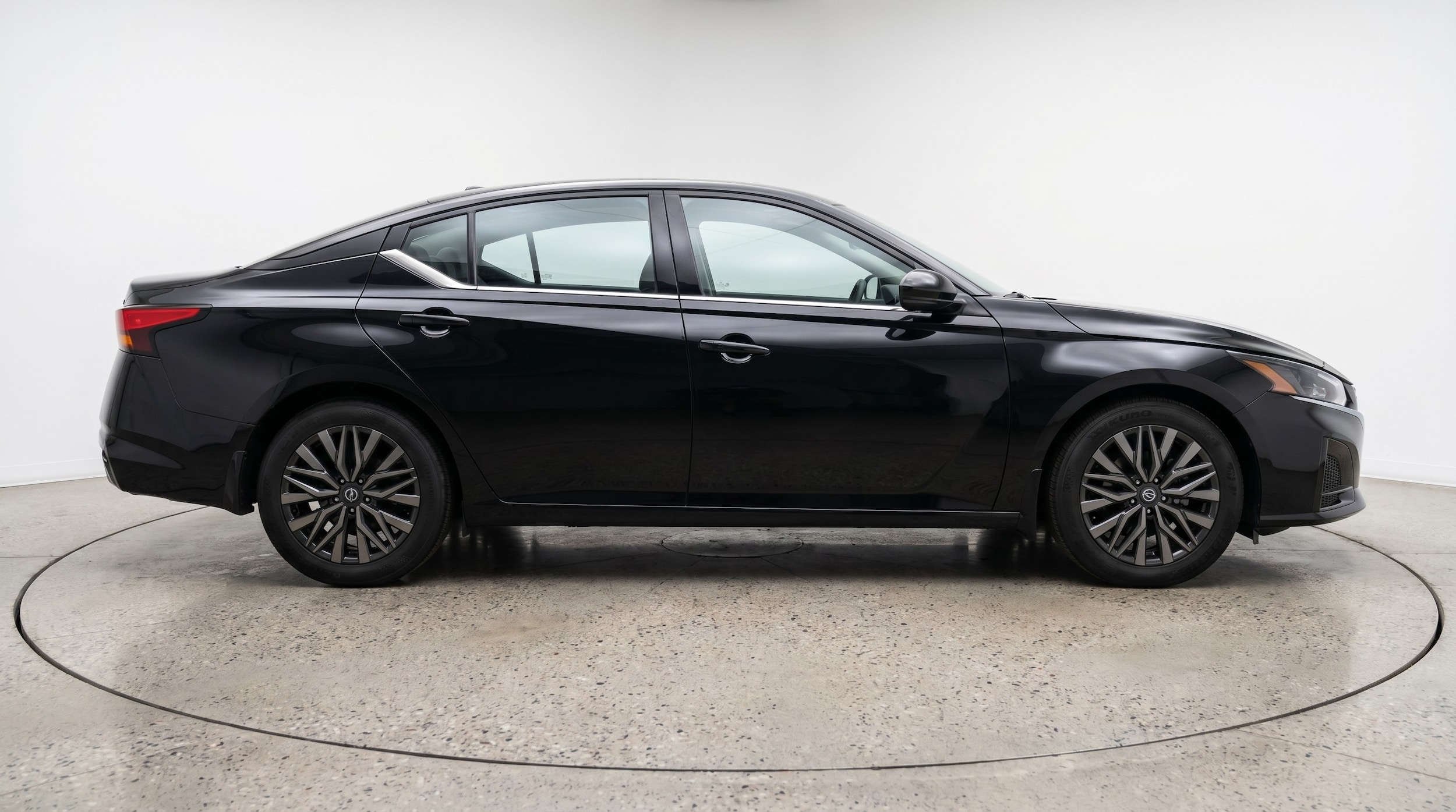 Thumbnail: 2025 Nissan Altima - 8