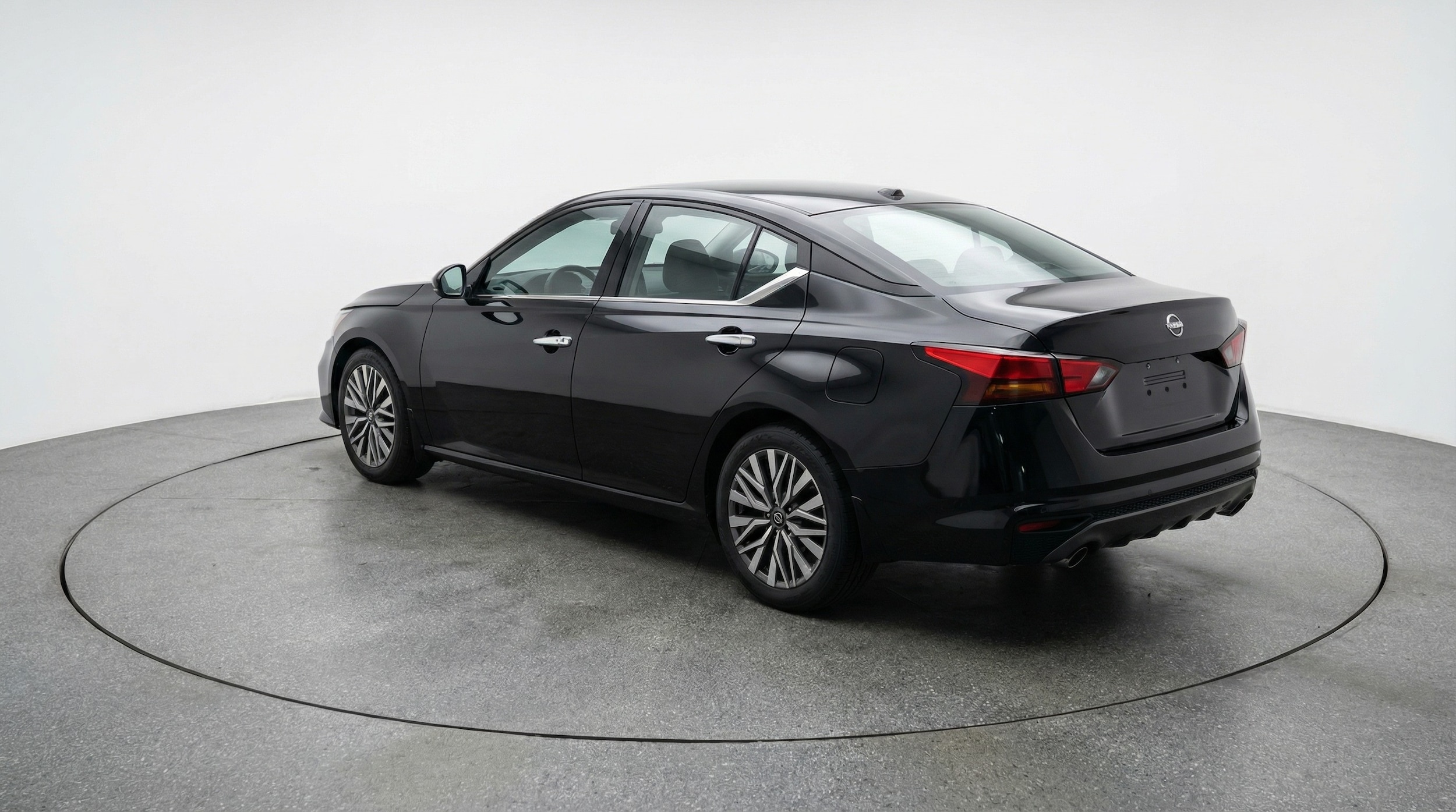 Thumbnail: 2025 Nissan Altima - 5