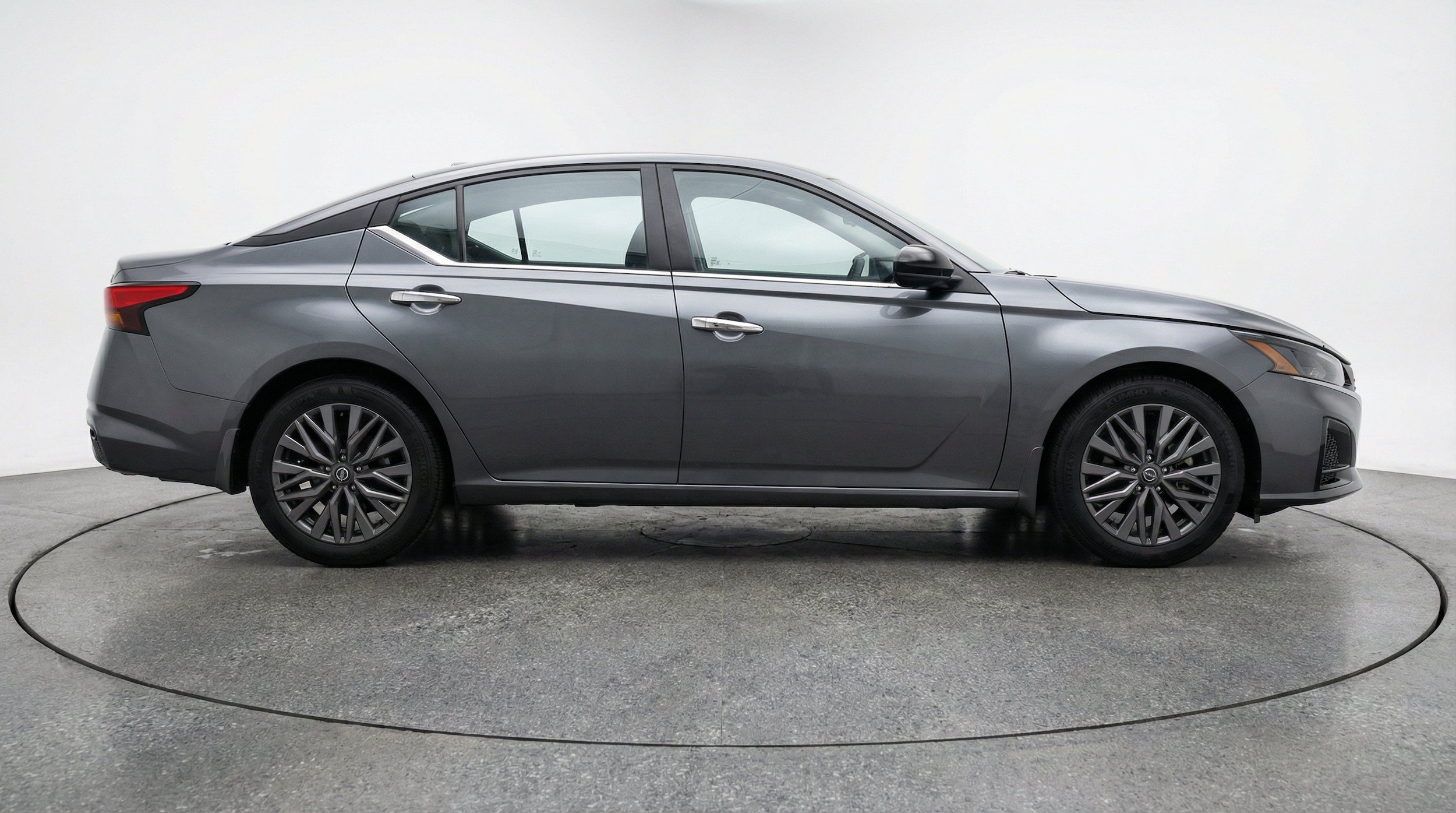 Thumbnail: 2025 Nissan Altima - 10