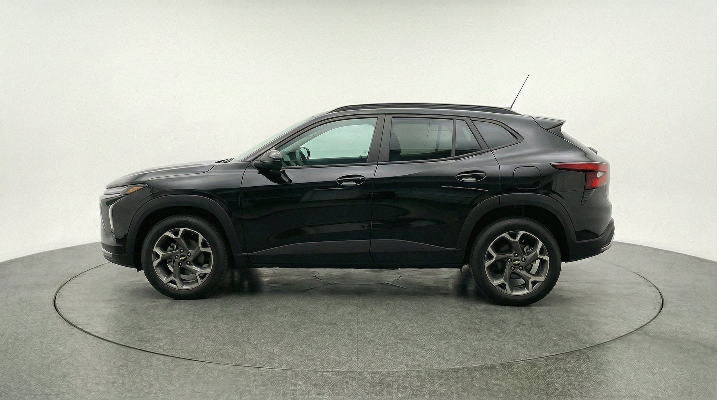 Thumbnail: 2025 Chevrolet Trax - 5