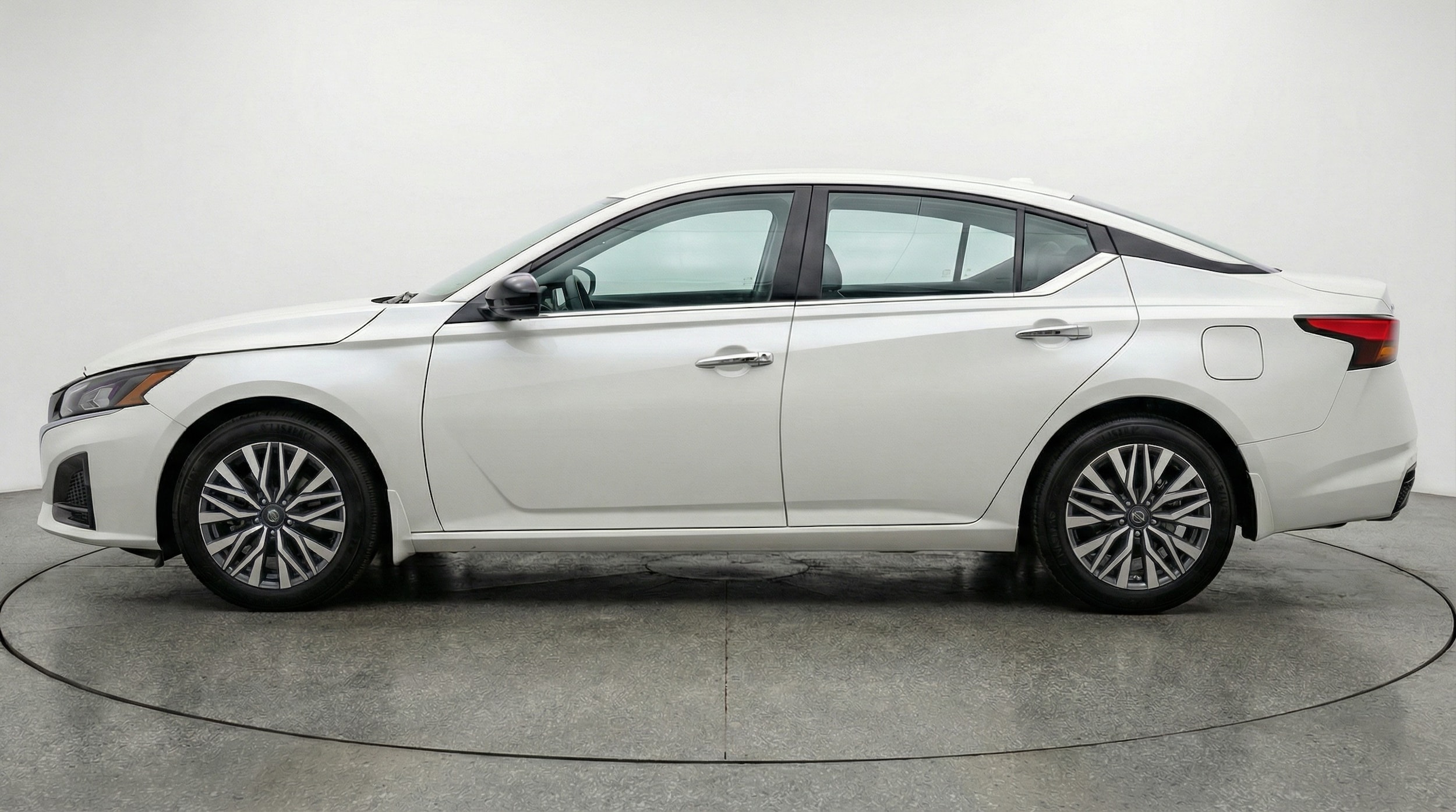 Thumbnail: 2025 Nissan Altima - 4