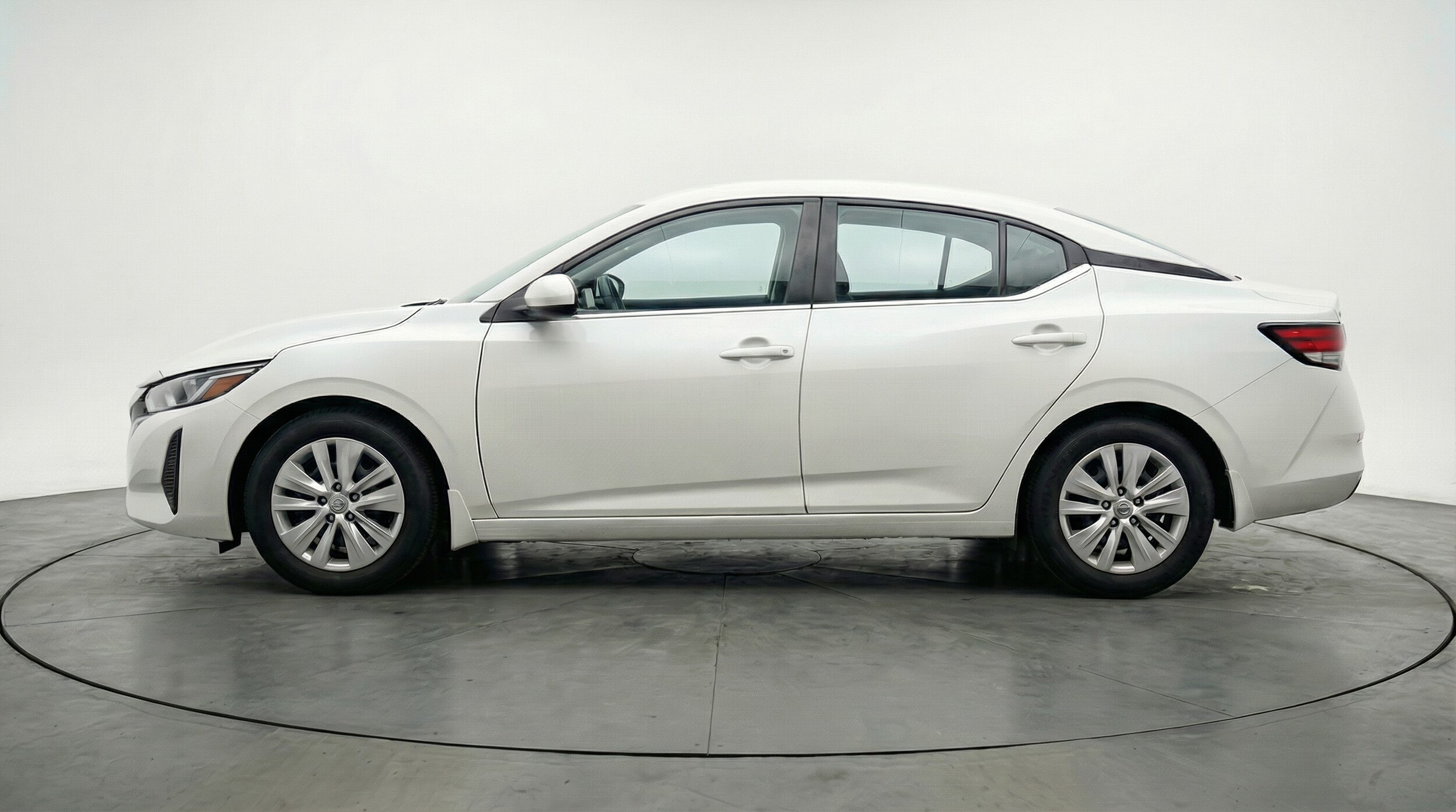 Thumbnail: 2025 Nissan Sentra - 4