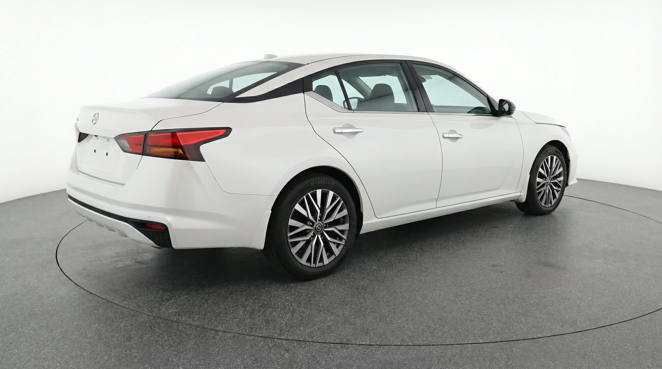 Thumbnail: 2025 Nissan Altima - 9