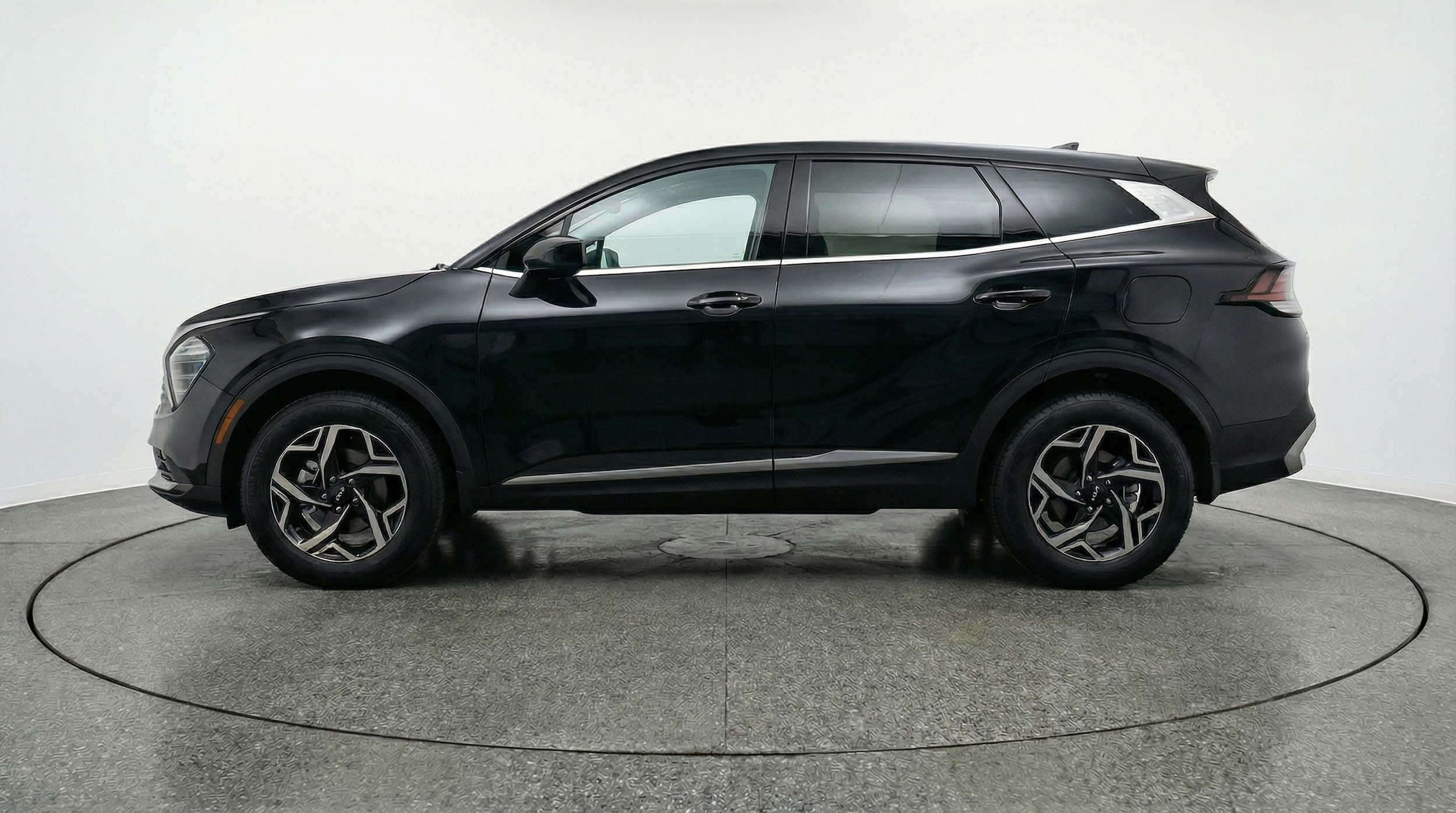 Thumbnail: 2025 Kia Sportage - 4