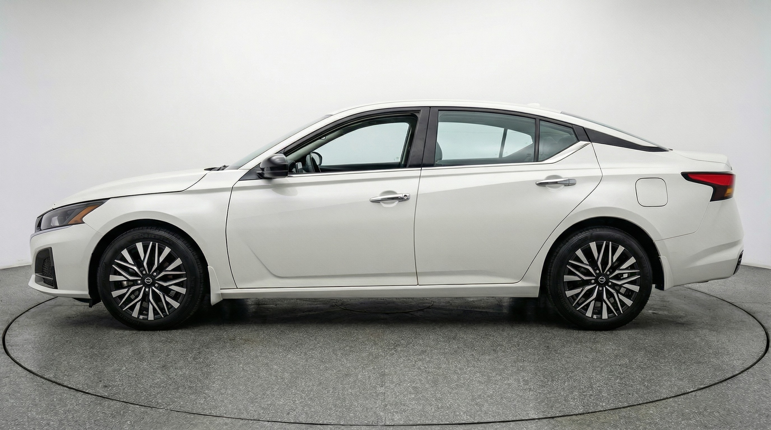 Thumbnail: 2025 Nissan Altima - 4