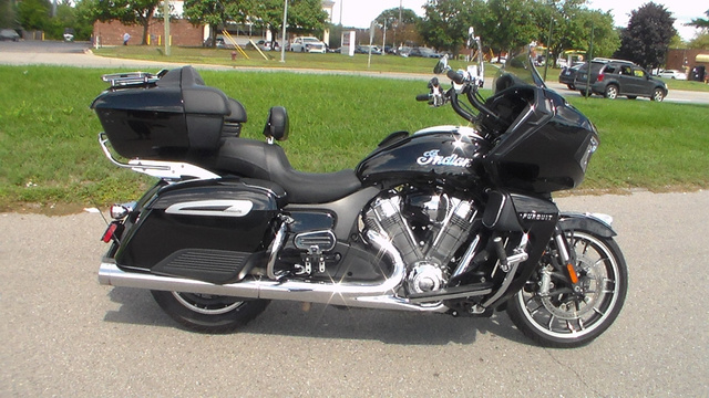2022 Indian Pursuit Limited, Black Metallic, 49ST MotorCycle