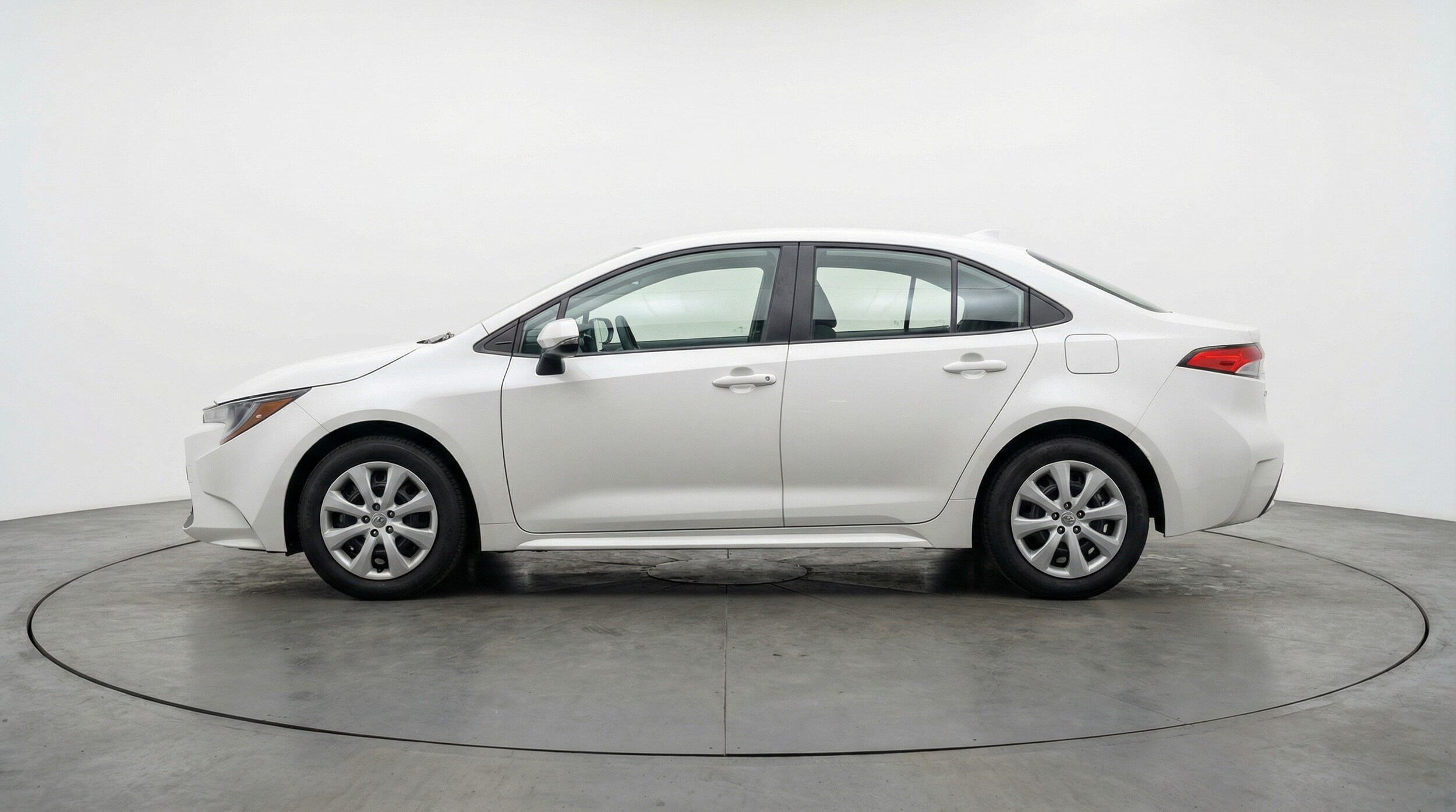 Thumbnail: 2025 Toyota Corolla - 4