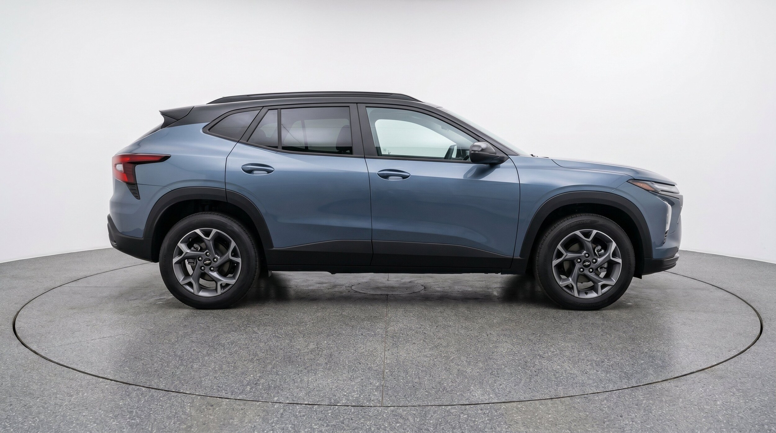 Thumbnail: 2025 Chevrolet Trax - 11
