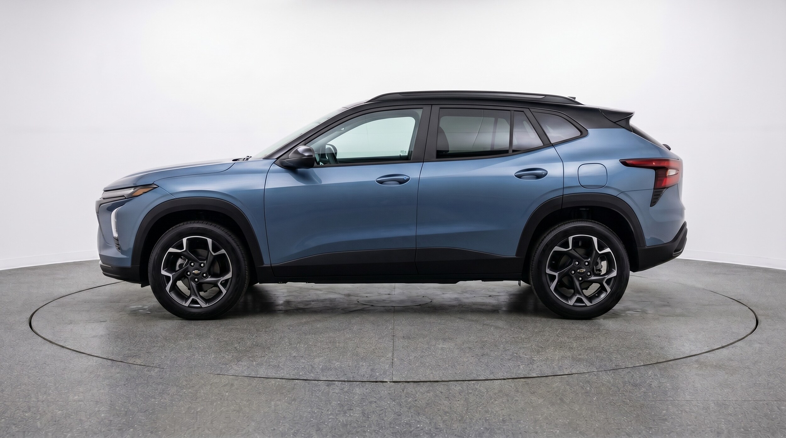 Thumbnail: 2025 Chevrolet Trax - 4