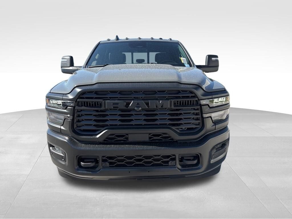 New 2026 Ram 3500 TRADESMAN CREW CAB 4X4 8' BOX Pickup