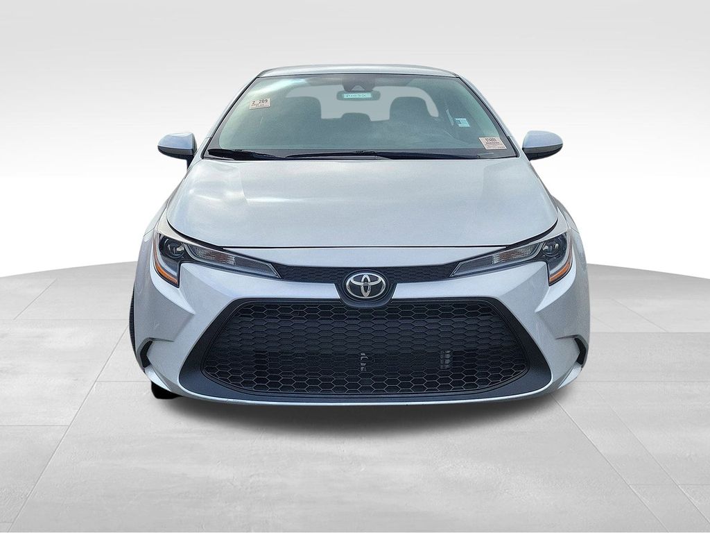 Used 2022 Toyota Corolla LE with VIN 5YFEPMAE0NP295181 for sale in Brownsburg, IN