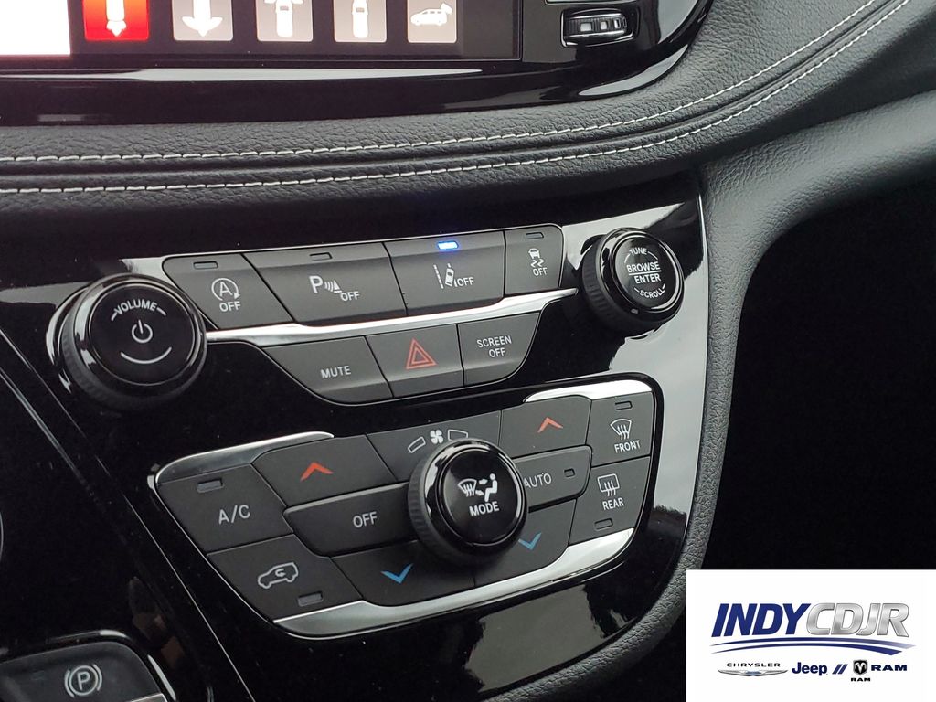 2026 Chrysler Pacifica Select - Photo 27