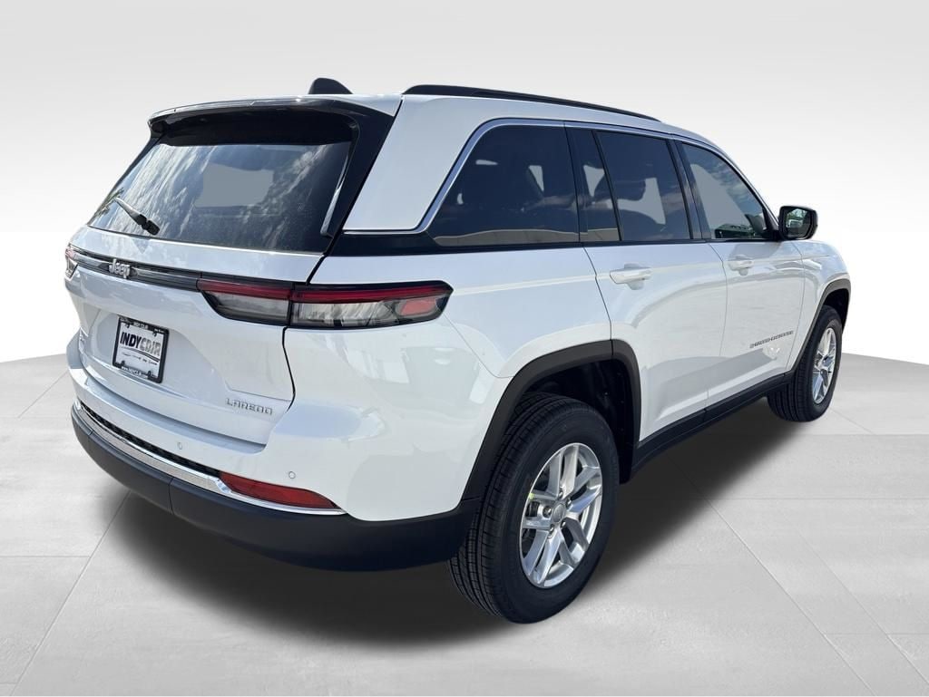 New 2026 Jeep Grand Cherokee LAREDO 4X4 Sport Utility