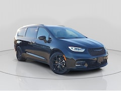 2026 Chrysler Pacifica LIMITED Passenger Van