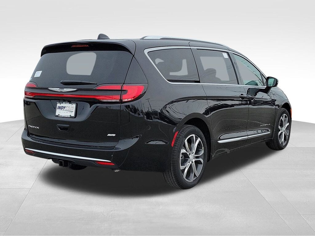 New 2026 Chrysler Pacifica PINNACLE AWD Passenger Van