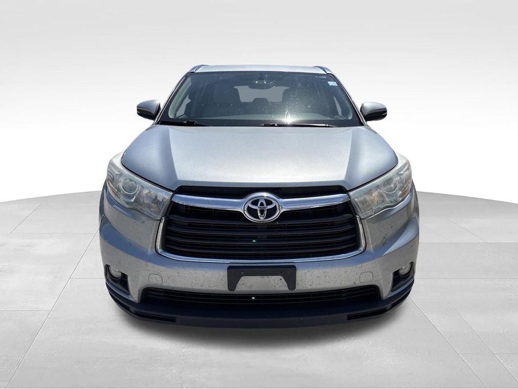 Used 2015 Toyota Highlander XLE with VIN 5TDJKRFH2FS180054 for sale in Brownsburg, IN