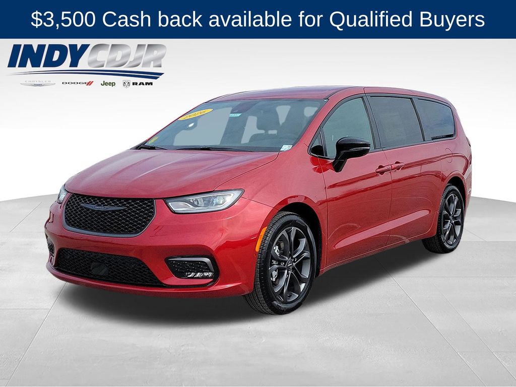 2026 Chrysler Pacifica Select's photo