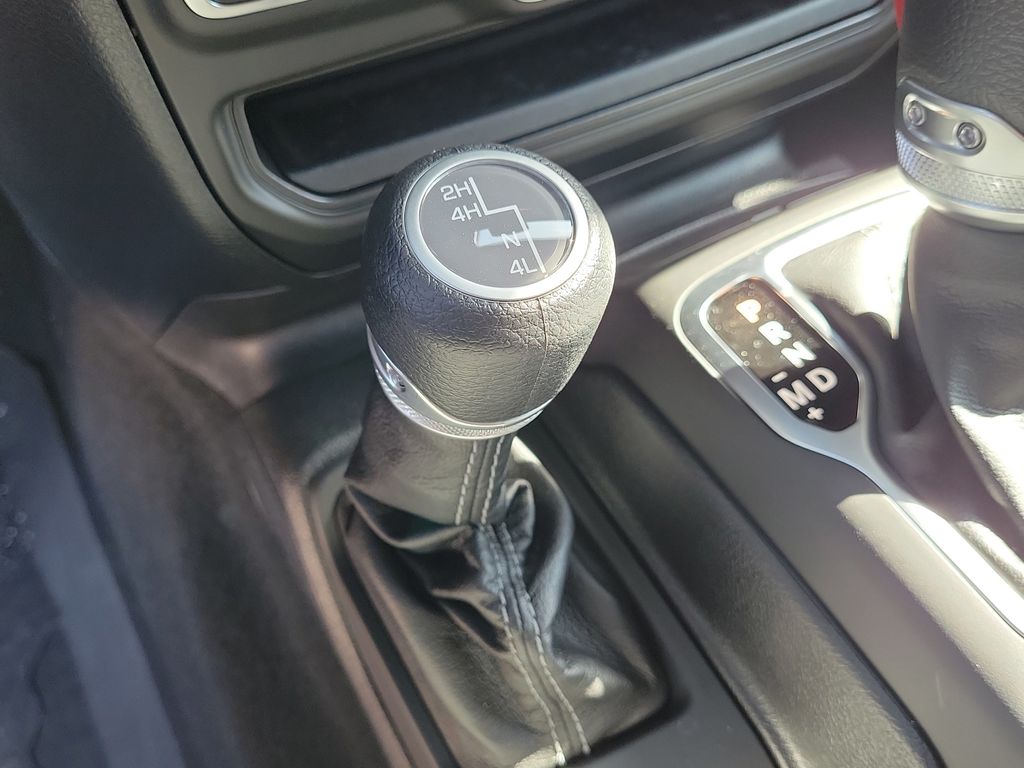 2025 Jeep Wrangler 4-Door Sport S - Photo 31