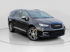 2026 Chrysler Pacifica PINNACLE AWD Passenger Van