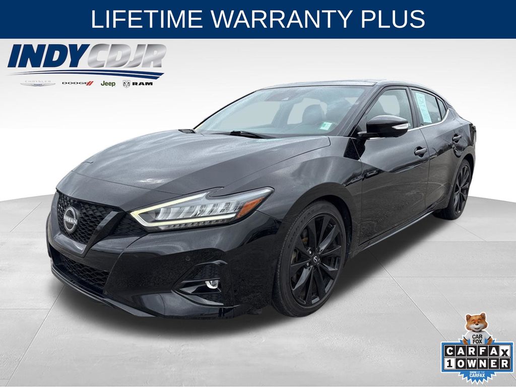 2023 Nissan Maxima SR's photo