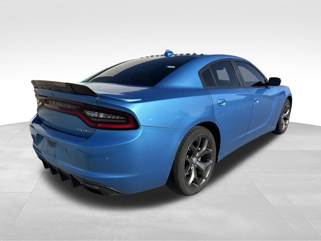 Used 2015 Dodge Charger SXT Sedan