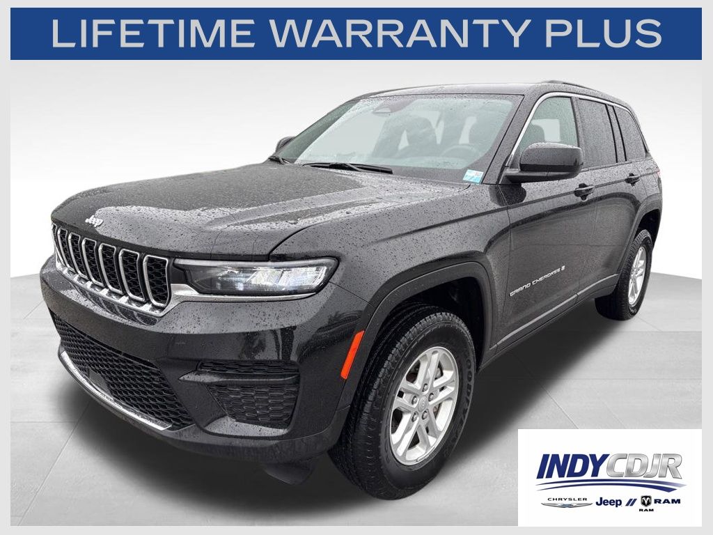 2025 Jeep Grand Cherokee Laredo 4x4's photo