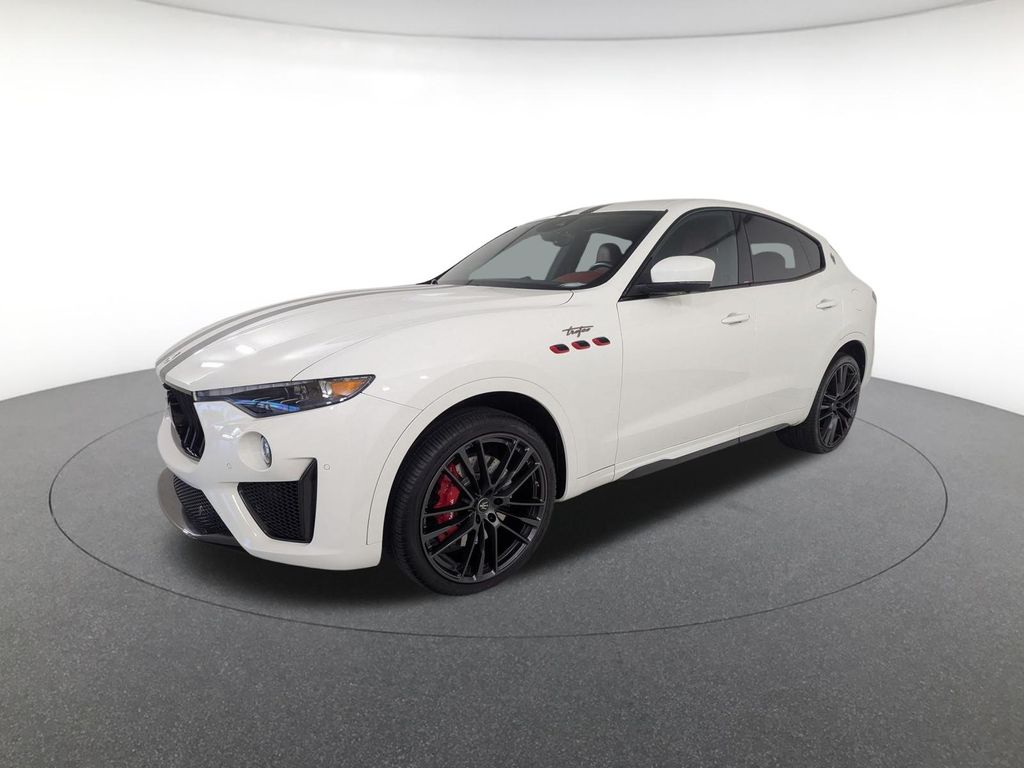 2022 Maserati Levante Trofeo's photo