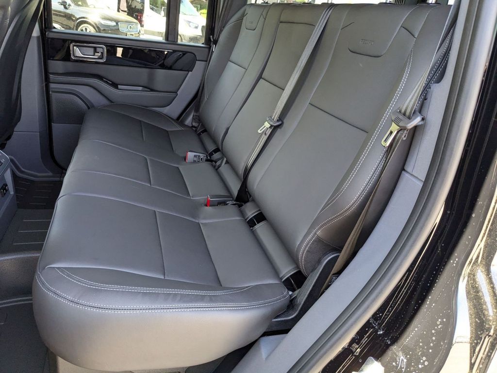 2025 INEOS Grenadier Fieldmaster Edition - Photo 16