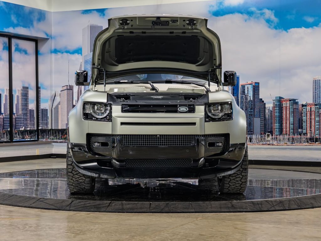 Used 2025 Land Rover Defender 110 X-Dynamic SE w/Matte Wrap SUV