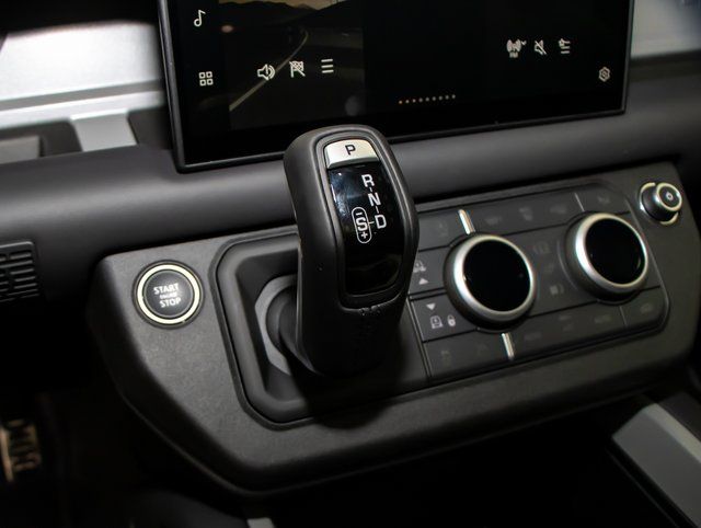 2025 Land Rover Defender X - Photo 19