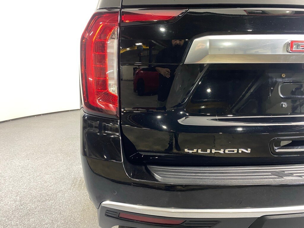 2021 GMC YUKON XL - Image 10