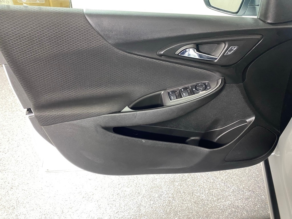 2023 CHEVROLET MALIBU - Image 9