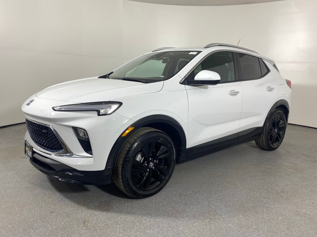 2024 Buick Encore GX Sport Touring photo 3