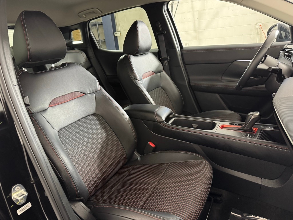 2025 NISSAN KICKS MPV - Image 27