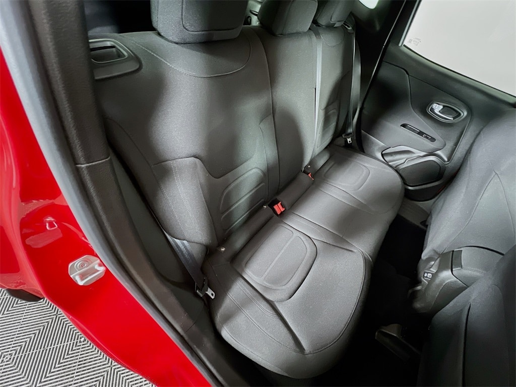 2021 JEEP RENEGADE - Image 24