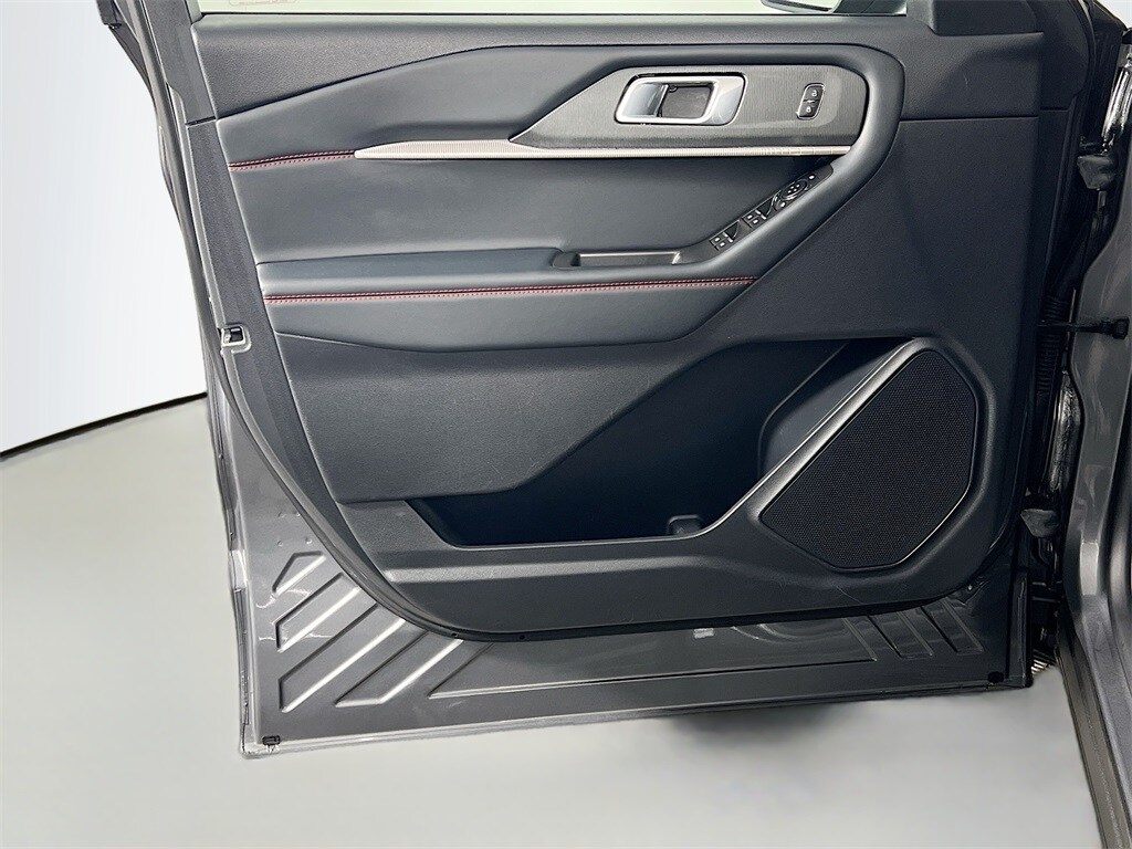 2025 FORD EXPLORER - Image 18