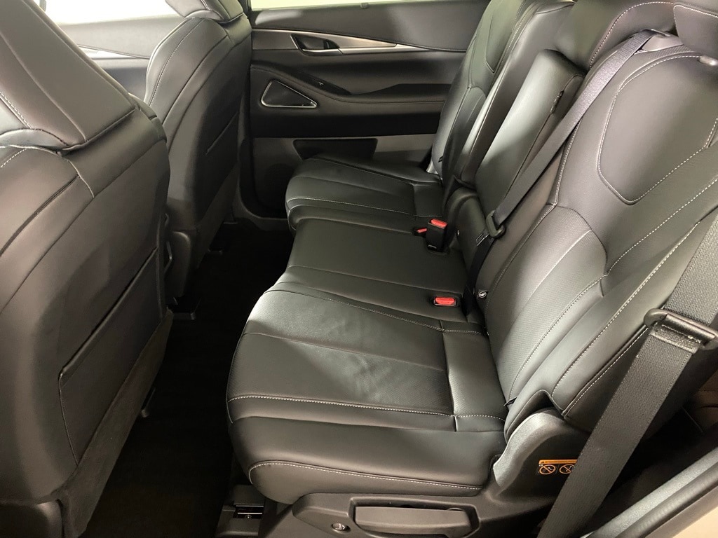 2025 INFINITI QX60 - Image 28