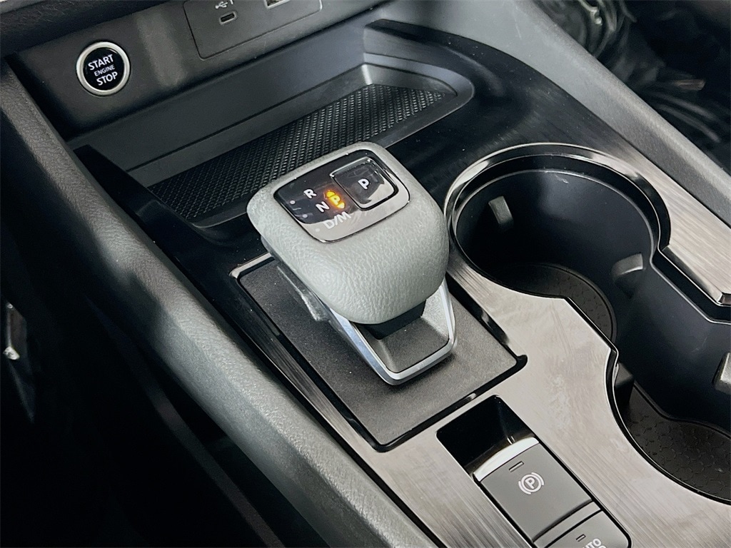 2023 NISSAN ROGUE - Image 16