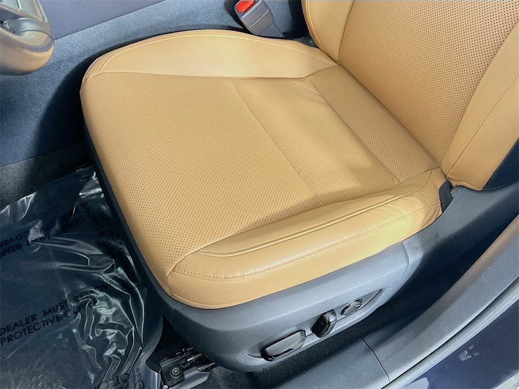 2023 LEXUS RX - Image 19