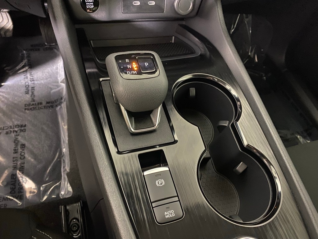 2025 NISSAN ROGUE - Image 17