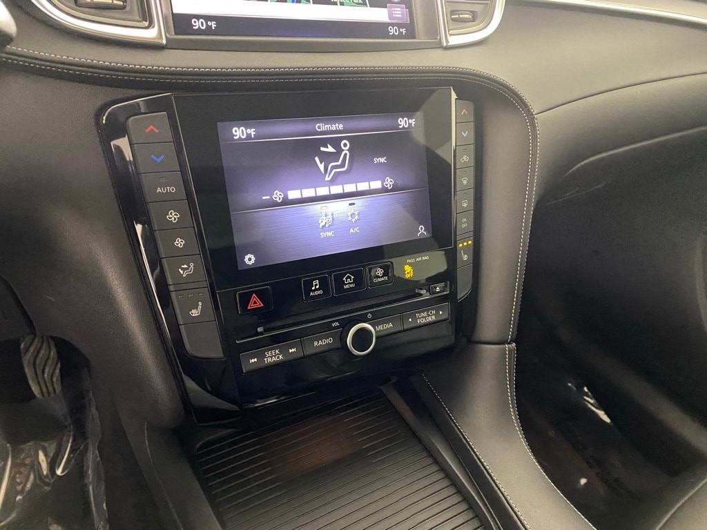 2020 INFINITI QX50 - Image 19