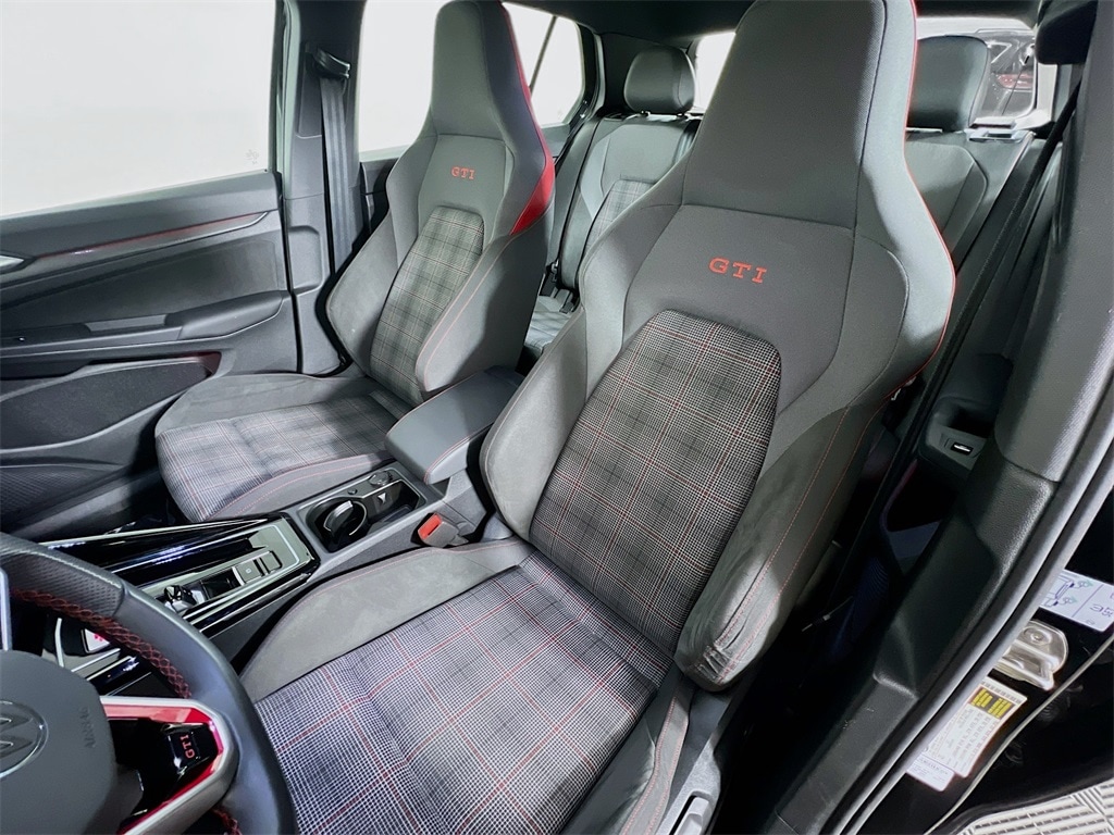 2024 VOLKSWAGEN GOLF GTI - Image 20