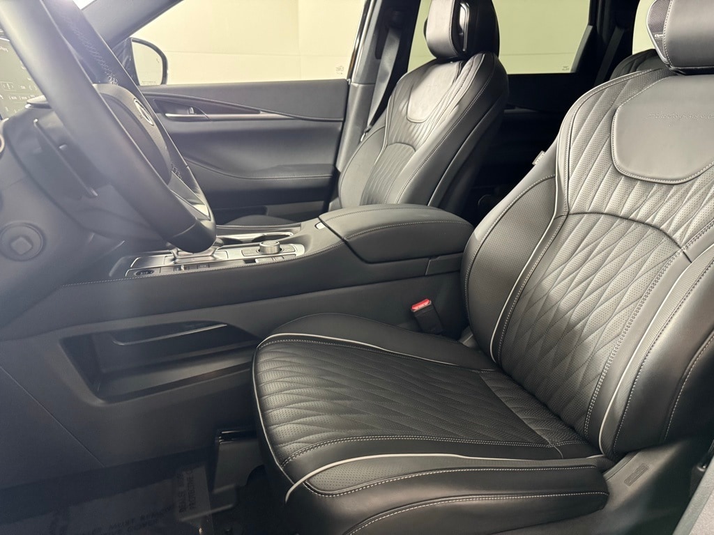 2026 INFINITI QX60 - Image 17