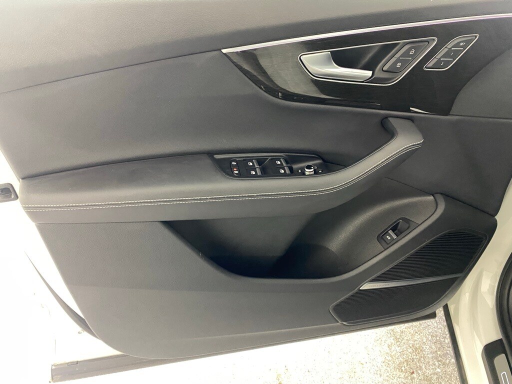 2025 AUDI Q7 - Image 11