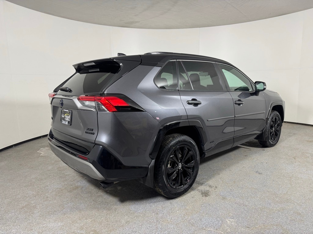 2022 TOYOTA RAV4 - Image 8