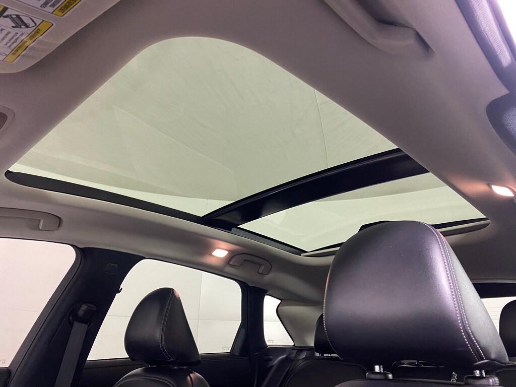 2020 INFINITI QX50 - Image 24