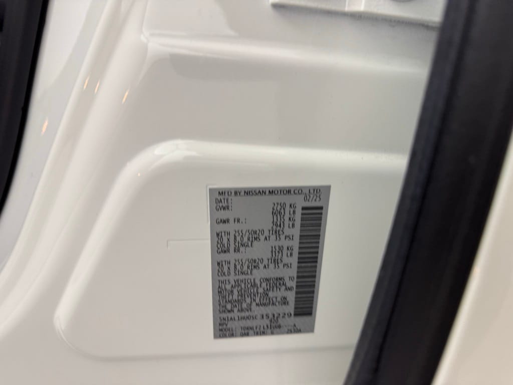 2025 INFINITI QX60 - Image 38